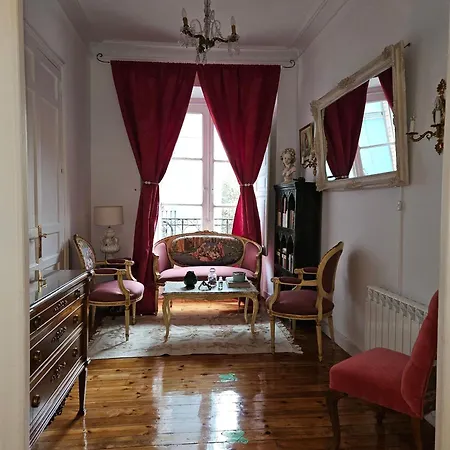 In - Beautiful And Large In The Centre * Valladolid