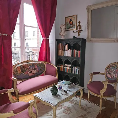In - Beautiful And Large In The Centre * Valladolid