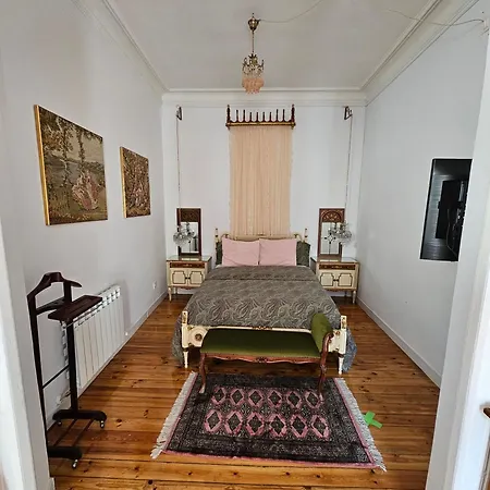 Beautiful And Large In The Centre Apartmán