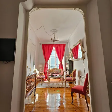 Guest house In - Beautiful And Large In The Centre